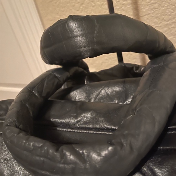 Chanel Coco Cocoon Zipped Tote Lambskin
Large black reversible - Picture 11 of 16